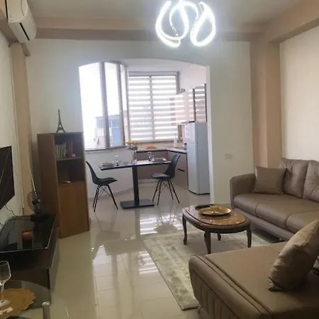 Cozy 1-bedroom Flat, Beachside Durrës